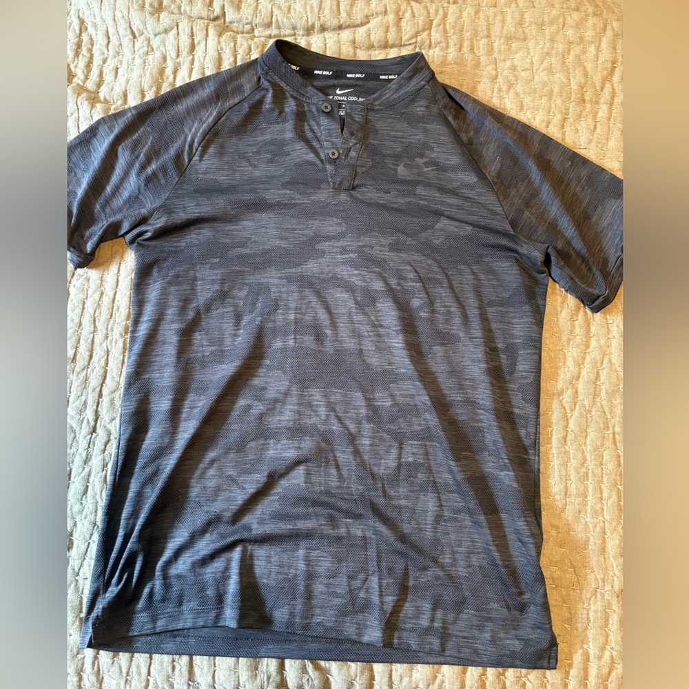Nike Tiger Woods Men's Black Button Down Shirt